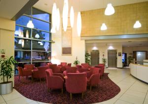 Lobbyn eller receptionsområdet på Ramada London North