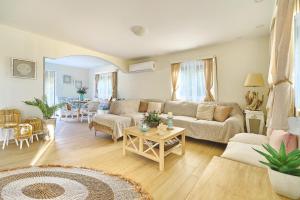 Posezení v ubytování Corali House