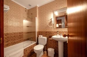 Gallery image of Hotel Silvia in Empuriabrava