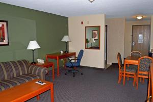 Gallery image of Paola Inn and Suites in Paola
