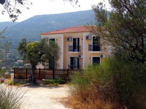 Gallery image of Iriana Village Inn in Stavros