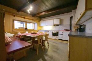 Kuchyňa alebo kuchynka v ubytovaní Ferienhaus Berggrubenhof