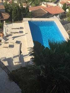 Bazén v ubytování Casa Aguilera nebo v jeho okolí