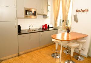Zdjęcie z galerii obiektu Apartamentos Moratín Las Letras w Madrycie
