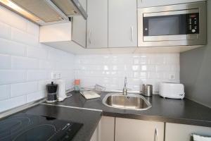 Zdjęcie z galerii obiektu Apartamentos Moratín Las Letras w Madrycie