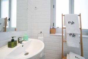 Zdjęcie z galerii obiektu Apartamentos Moratín Las Letras w Madrycie