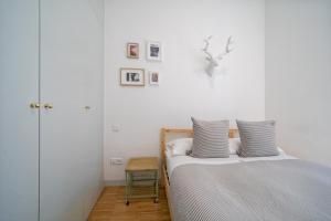 Zdjęcie z galerii obiektu Apartamentos Moratín Las Letras w Madrycie