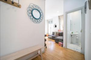 Zdjęcie z galerii obiektu Apartamentos Moratín Las Letras w Madrycie
