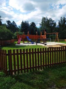 Herní místnost nebo prostor pro děti v ubytování Penzion U Lucerny s malou farmičkou + 37 fotografií