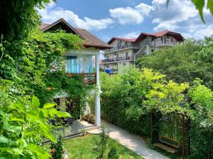 Fotografie z fotogalerie ubytování Casa Palaghia v destinaci 2 Mai