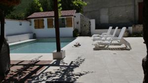 Bazén v ubytovaní Holiday Home chichichi alebo v jeho blízkosti