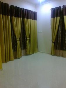Cama o camas de una habitación en RumahTamu SURURINA