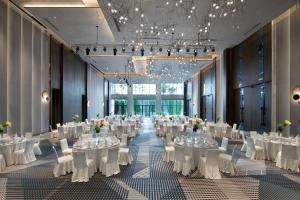Restaurace v ubytování Crowne Plaza Shenzhen World Exhibition and Convention Center by IHG + 37 fotografií