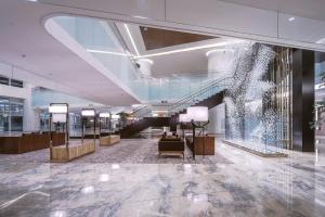 Vstupní hala nebo recepce v ubytování Sunrise Kempinski Hotel Beijing + 37 fotografií