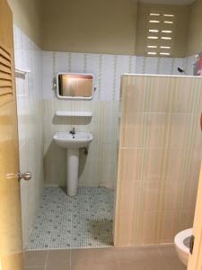 Koupelna v ubytování Siriburi Resort + 25 fotografií