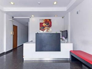 Μια τηλεόραση ή/και κέντρο ψυχαγωγίας στο Indah Garden Hotel