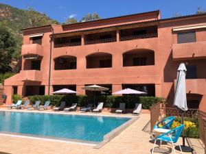Bazén v ubytování Hotel Corsica - Porto Corse nebo v jeho okolí