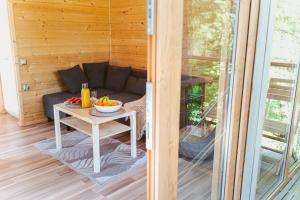 Część wypoczynkowa w obiekcie Apartamenty wśród drzew River Park