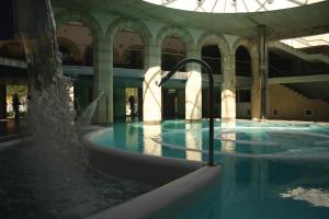 Bazén v ubytovaní Balneario de Mondariz alebo v jeho blízkosti