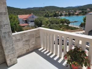 Hrvatska, LOVIŠTE-PELJEŠAC, Apartmani Teuta