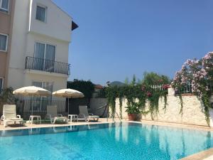 Bazén v ubytování Cam Hotel nebo v jeho okolí