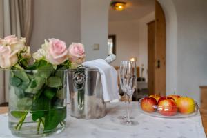 Zestaw do parzenia kawy i herbaty w obiekcie Hotel Central