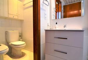 Koupelna v ubytování Coblanca 27 - by Apturist