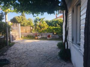 Ein Garten an der Unterkunft Holiday Home Casa Bianca