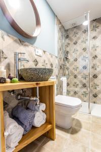 A bathroom at 3 Lienzos