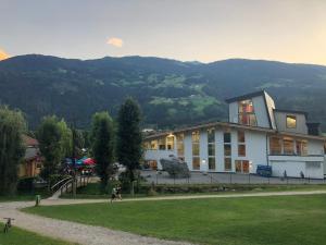 Gallery image of Zillerglückhütte - 5 Sterne Camping Aufenfeld in Aschau