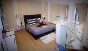 MLH Designer Duplex Suite @ EkoCheras客房内的一张或多张床位