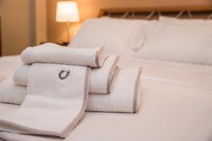 A bed or beds in a room at Eirinis House