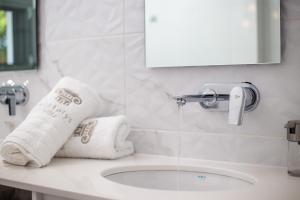 A bathroom at Kastalys Villa