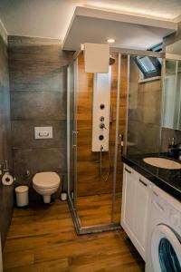 Vonios kambarys apgyvendinimo įstaigoje Sweet Home Kemer Apartments
