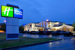 Gallery image of Holiday Inn Express Hotel Pittsburgh-North/Harmarville, an IHG Hotel in Harmarville