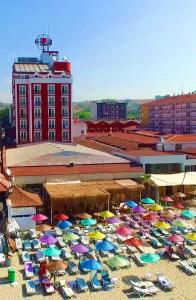 Gallery image of Kumburgaz Blue World Hotel in Buyukcekmece +38 photos