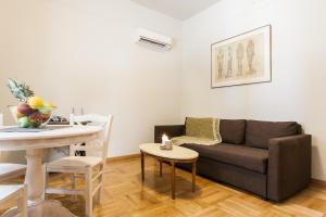 Χώρος καθιστικού στο Plaka City Centre Studio +8 φωτογραφίες