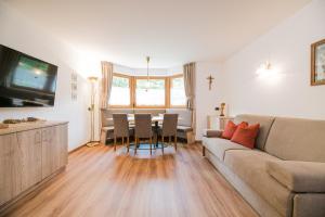 Gallery image of Apartments Sosaslong in Selva di Val Gardena