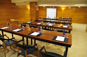 The business area and/or conference room at Zenit Dos Infantas