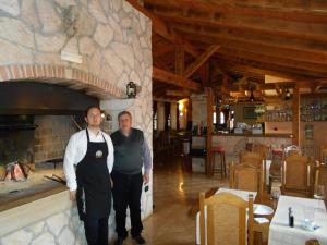 Un restaurante u otro lugar para comer en Holiday Home Marina
