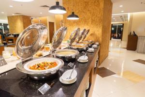 Makanan di atau berdekatan hotel +37 gambar