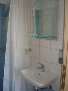 Bagno di Aigaio Studios tinos