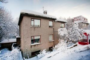 Nordurey Guesthouse v zimě