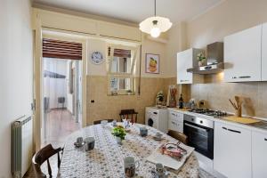 Gallery image of GuestHost - Tra il Centro e il Mare Apartment con terrazzo in Aci Castello