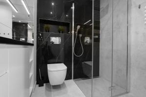 Kúpeľňa v ubytovaní City Break Gdańsk Rajska 8 Apartamenty