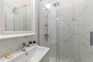 Kúpeľňa v ubytovaní W33 - Prime Location - Comfortable Quality Apartments by BQA