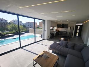 Bazén v ubytování SPA Apartment Vito nebo v jeho okolí