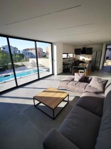 Bazén v ubytování SPA Apartment Vito nebo v jeho okolí