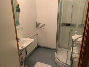 Koupelna v ubytování Anneberg Guesthouse + 18 fotografií