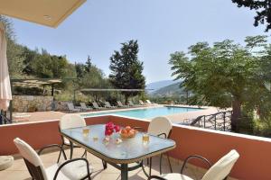 Gallery image of Vivi's Apartments in Ayia Evfimia +28 photos